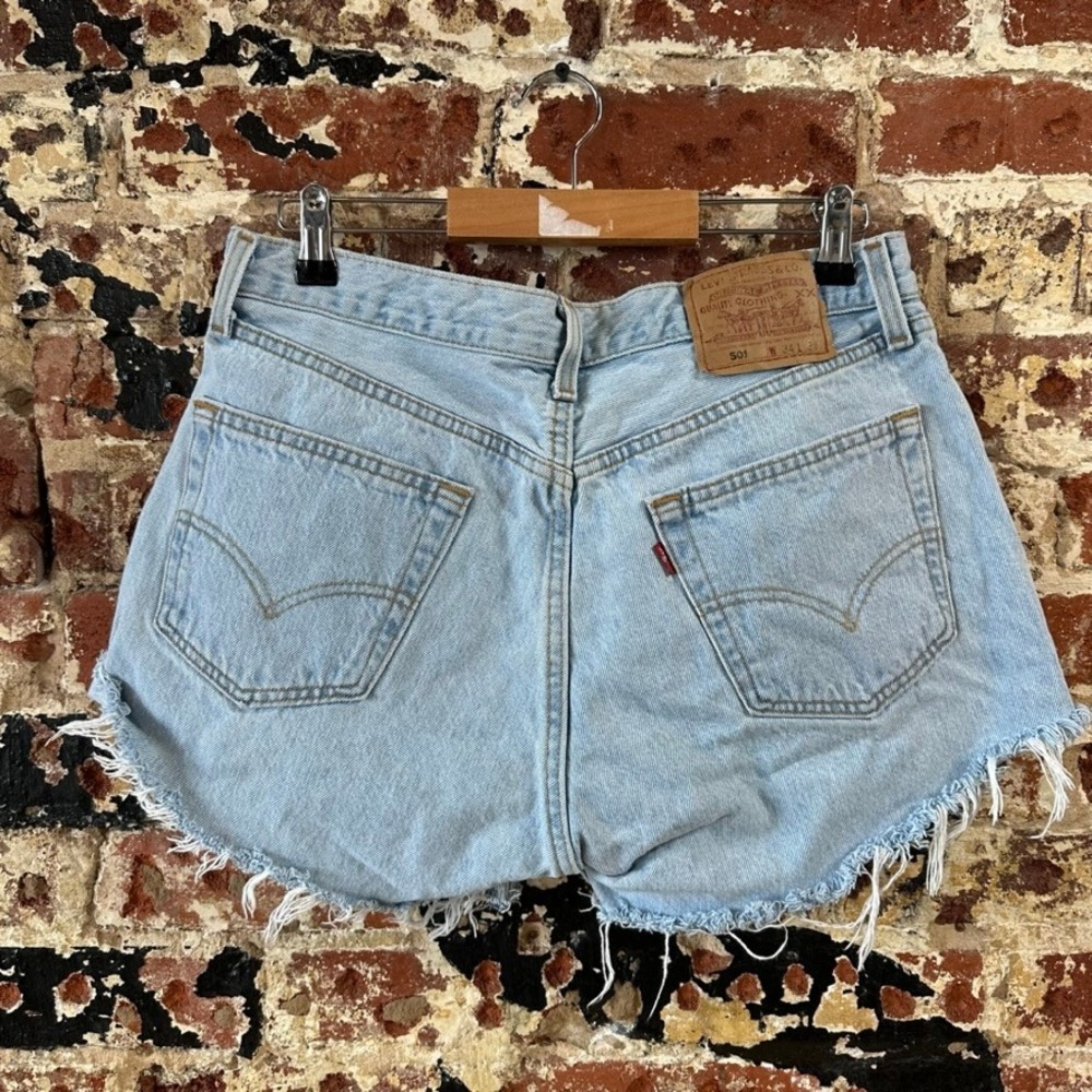 Levi's 501 Cut Off Denim Blue Jean Shorts Womens 34 Distressed - 32x3.5" - Picture 4 of 9